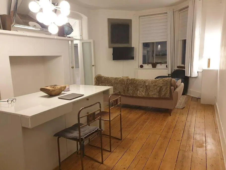 2 Large One Bed Apartment - Prime Location - Quiet & Comfortable - Garden Access Hove Verenigd Koninkrijk