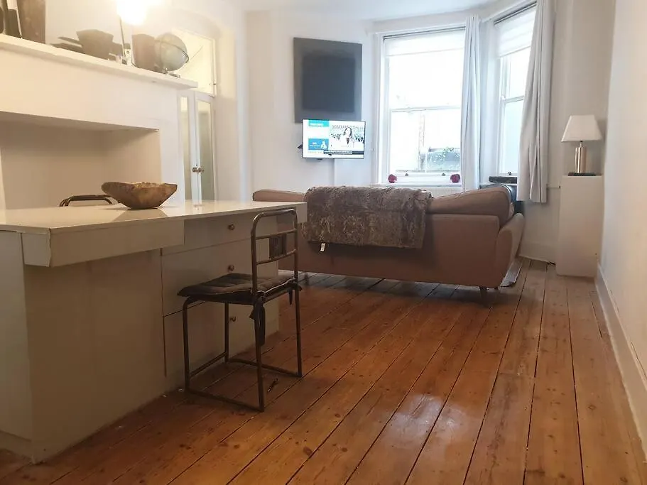 2 Large One Bed Apartment - Prime Location - Quiet & Comfortable - Garden Access Hove
