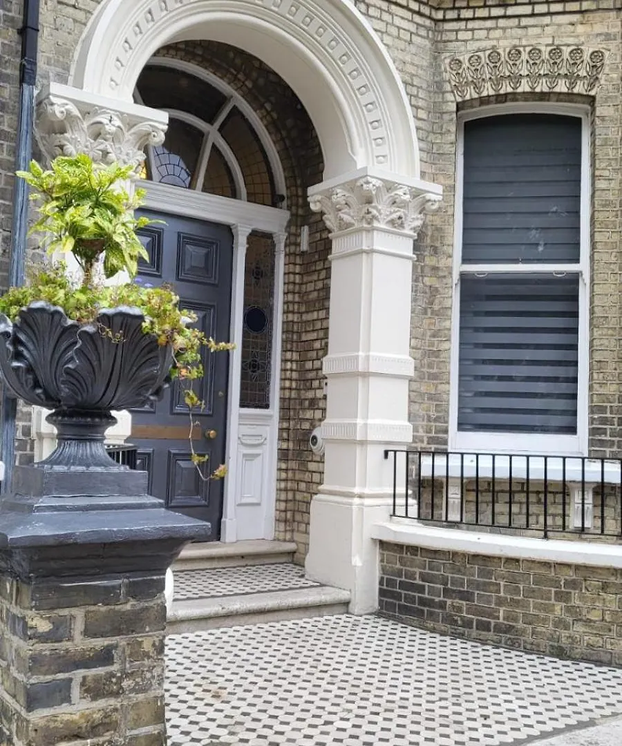 2 Large One Bed Apartment - Prime Location - Quiet & Comfortable - Garden Access Hove