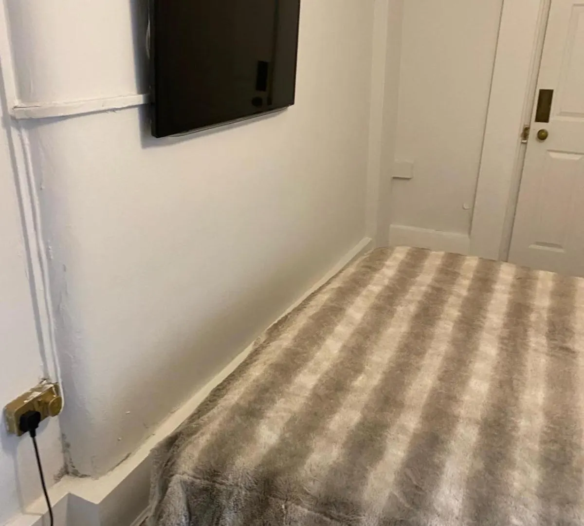 2 Large One Bed Apartment - Prime Location - Quiet & Comfortable - Garden Access Hove