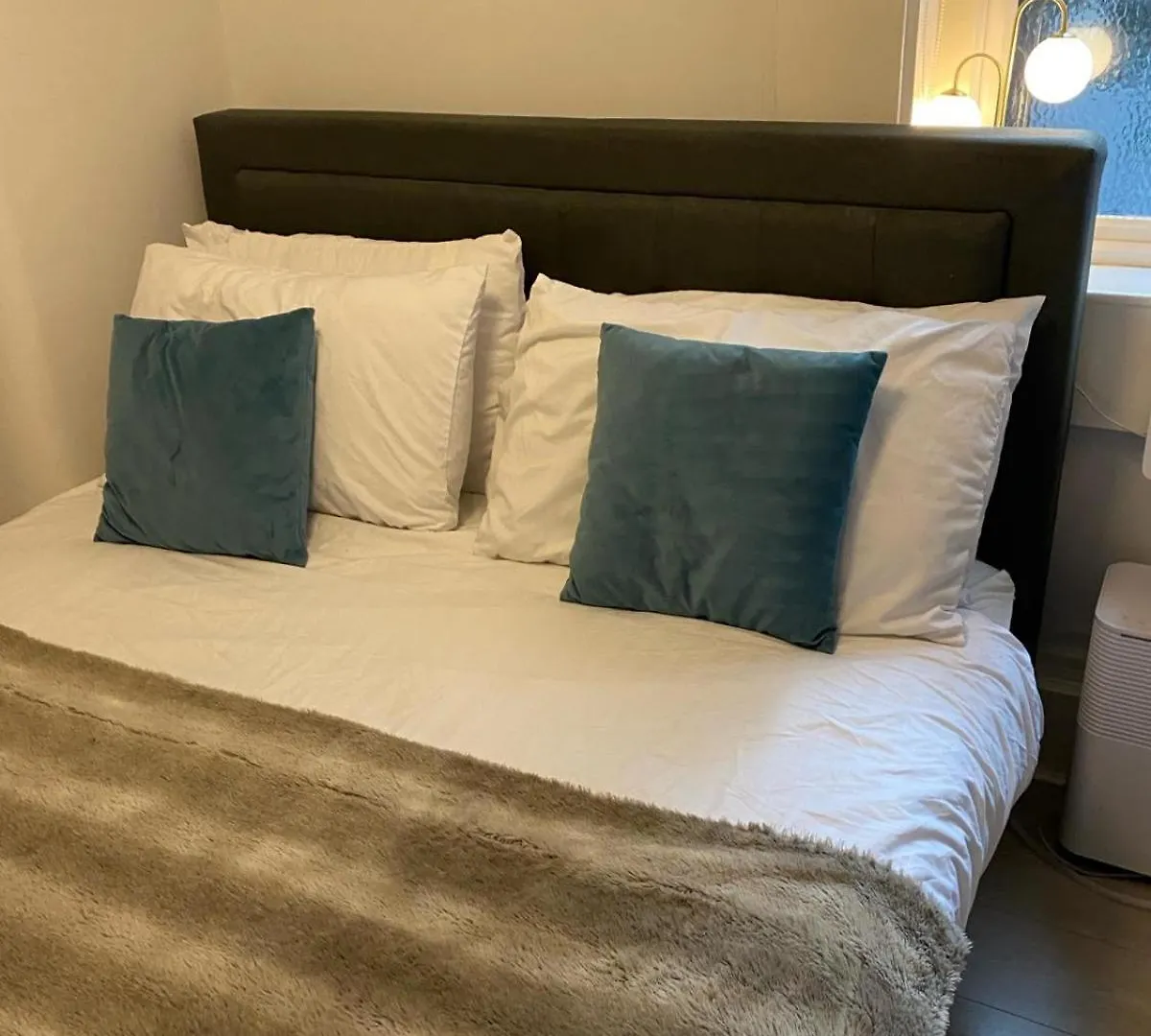 2 Large One Bed Apartment - Prime Location - Quiet & Comfortable - Garden Access Hove Verenigd Koninkrijk