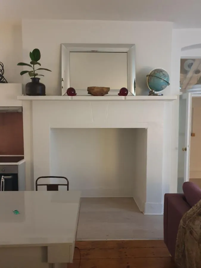 2 Large One Bed Apartment - Prime Location - Quiet & Comfortable - Garden Access Brighton